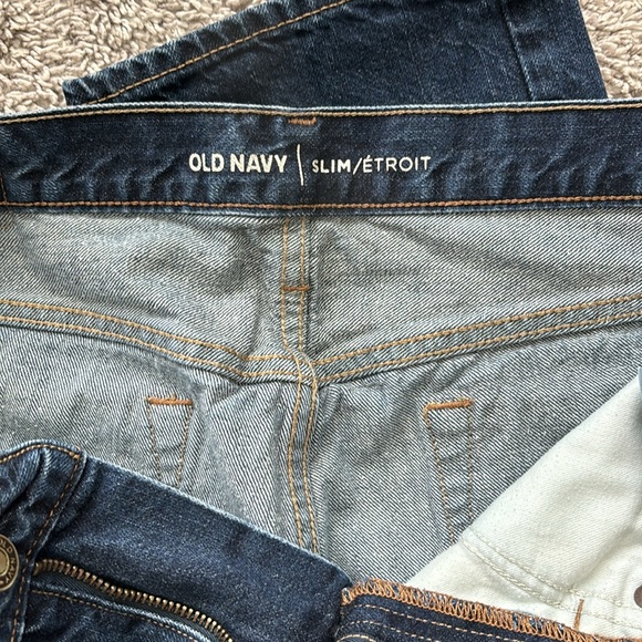 Old navy men’s slim jeans 34x30. Distressed dark blue. - Picture 6 of 7